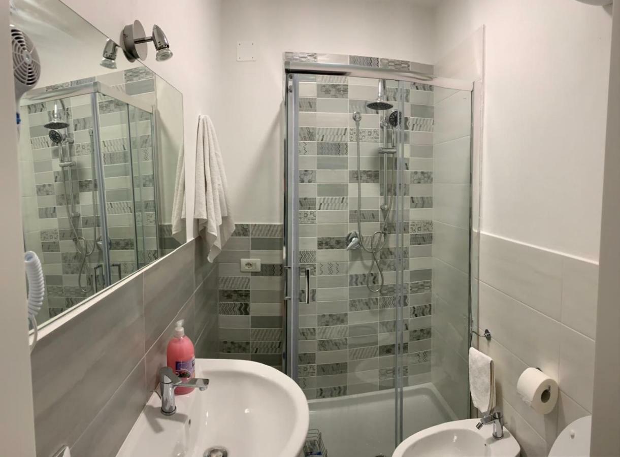 Apartament La Terrazza Sul Porto Neapol Zewnętrze zdjęcie