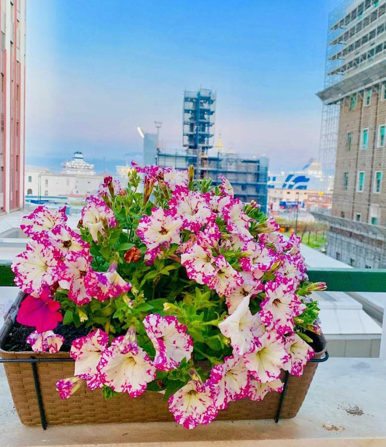 Apartament La Terrazza Sul Porto Neapol Zewnętrze zdjęcie